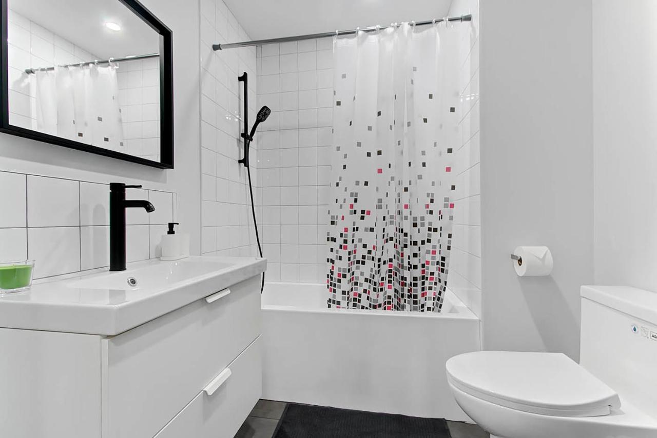 Les Appartements Du 300 Квебек Экстерьер фото