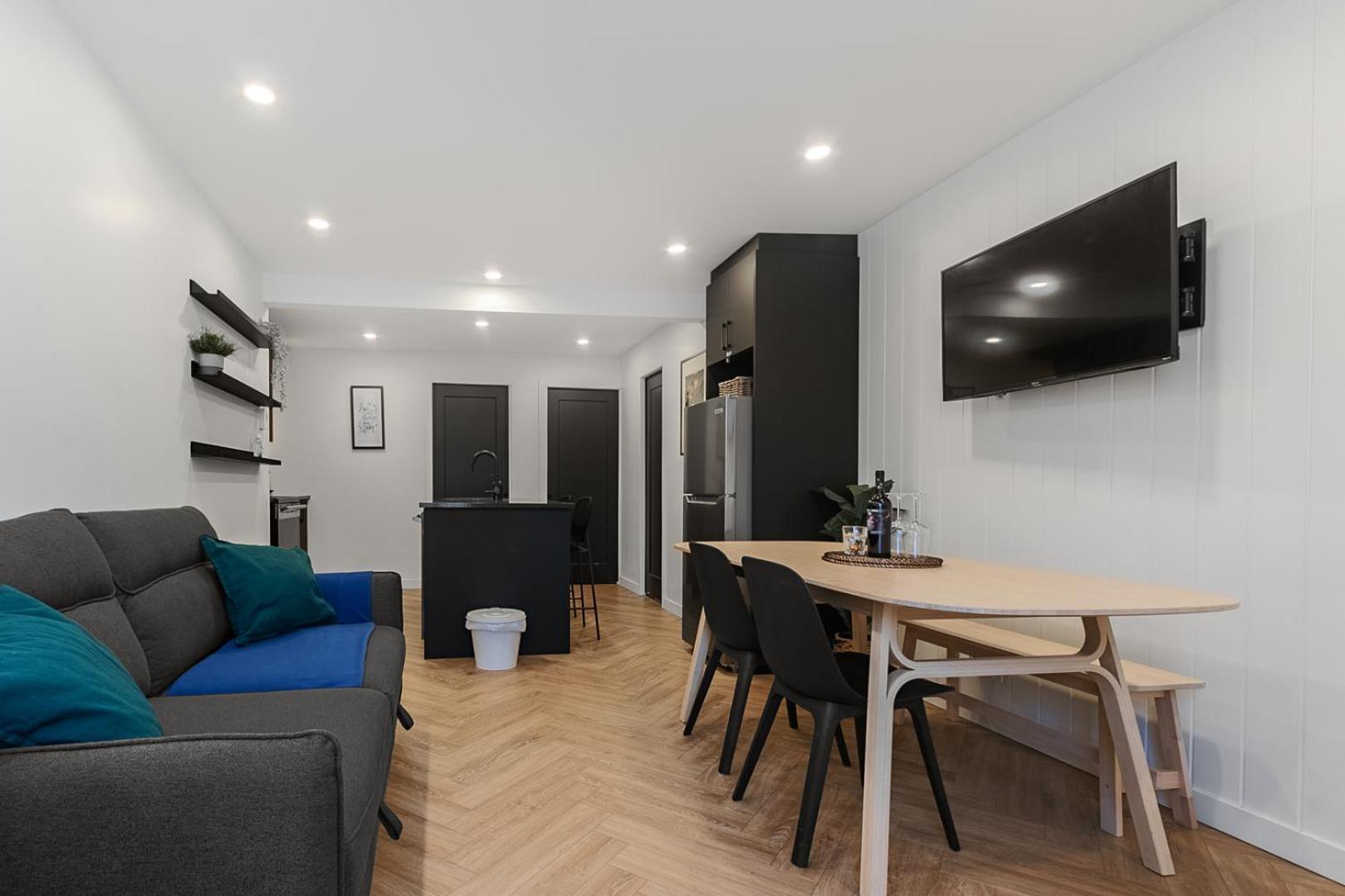 Les Appartements Du 300 Квебек Экстерьер фото